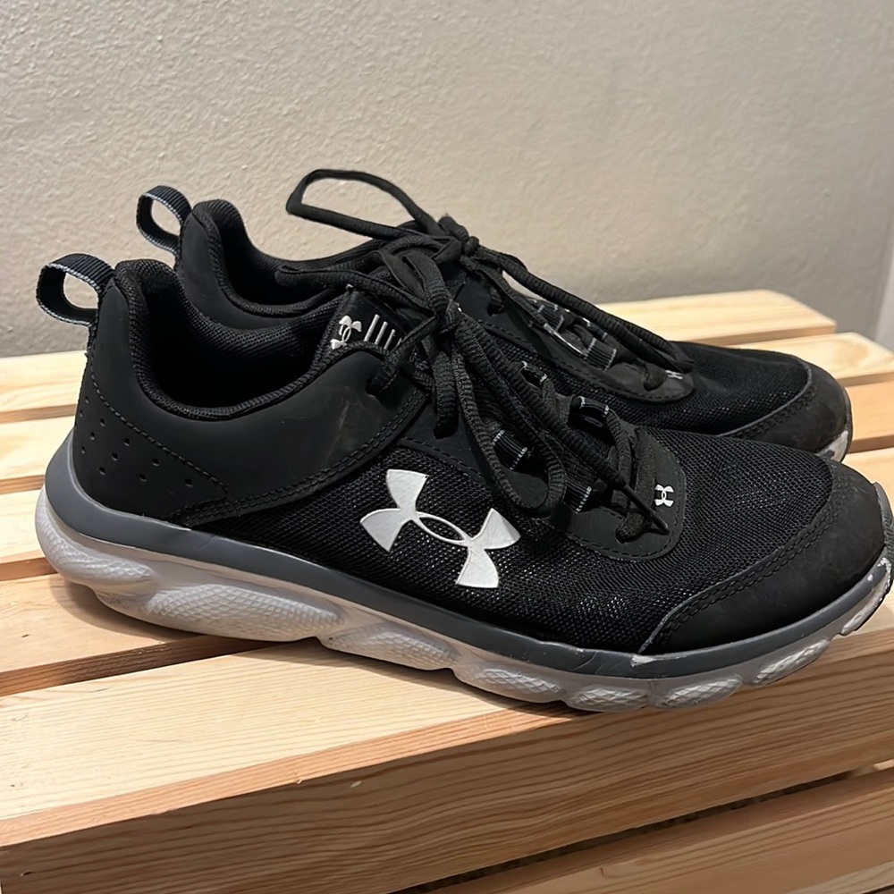 Under Armour shoes, size 7 youth